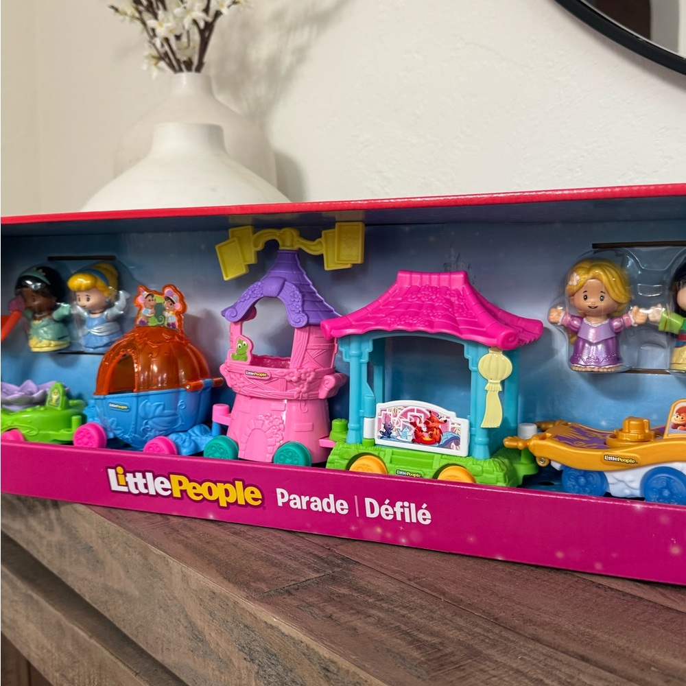Fisher-Price Disney Princess Little People Parade - Picture 3 of 4